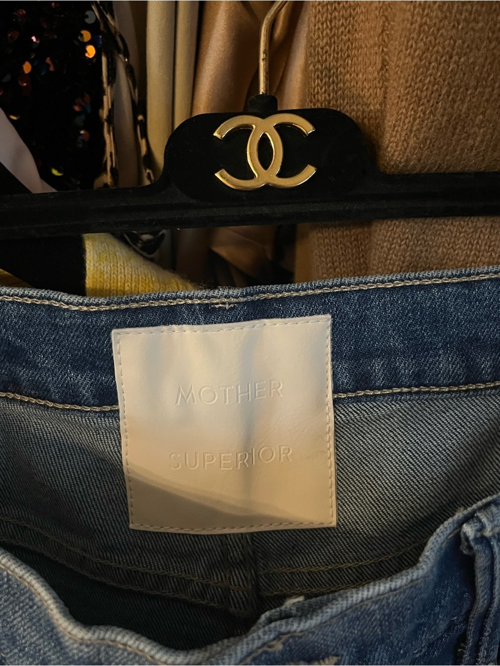 MOTHER JEANS ( THE SWISHER SNEAK) size womenโs 27 ๐๐ - Picture 2 of 7